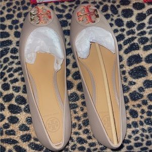 claire ballet flat tumbled leather tory burch french grey